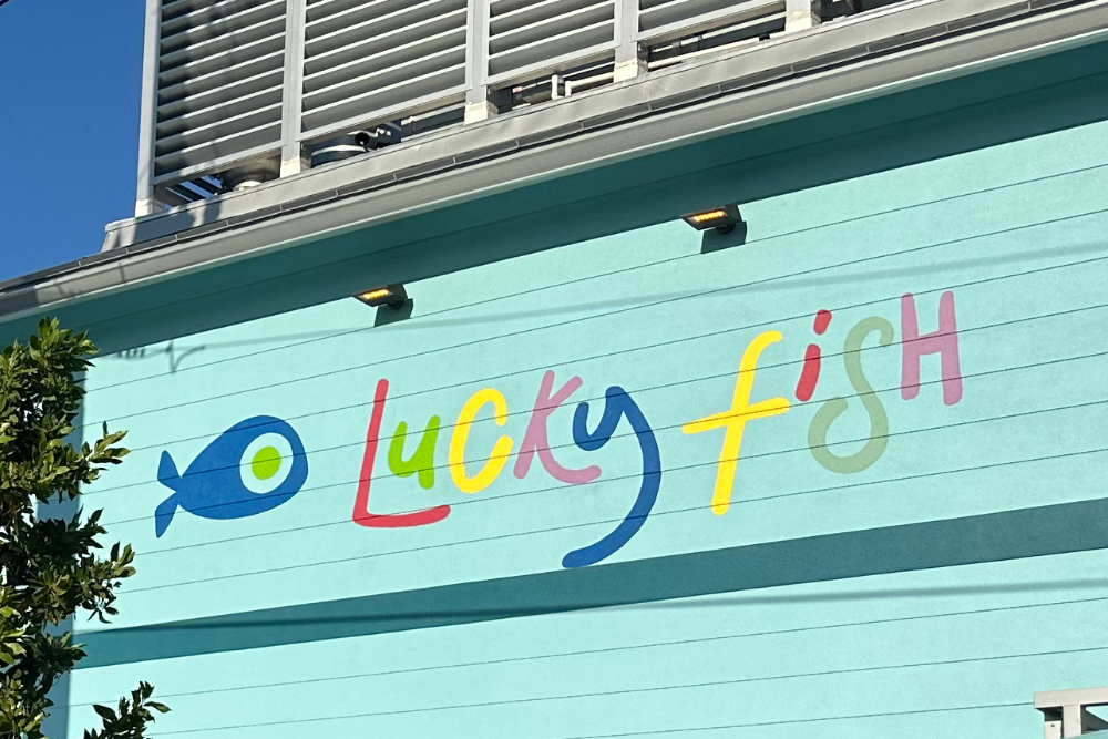 Lucky Fish Beach Bar & Grill Review: A Beachfront Paradise in Dania Beach, Florida